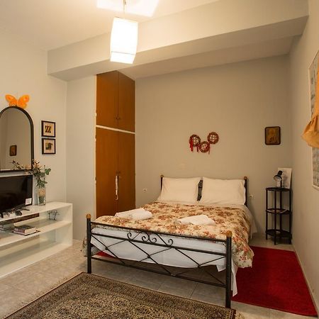 Studios Theodore Каламата Екстериор снимка